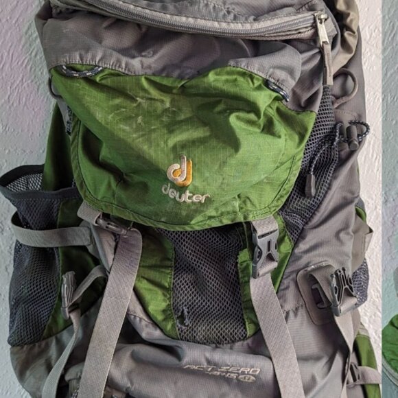 Deuter Act Zero Backpack - Picture 2 of 7